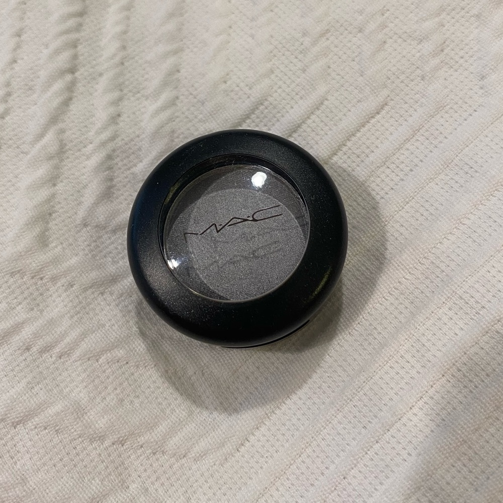 MAC Electra Eyeshadow DISCONTINUED